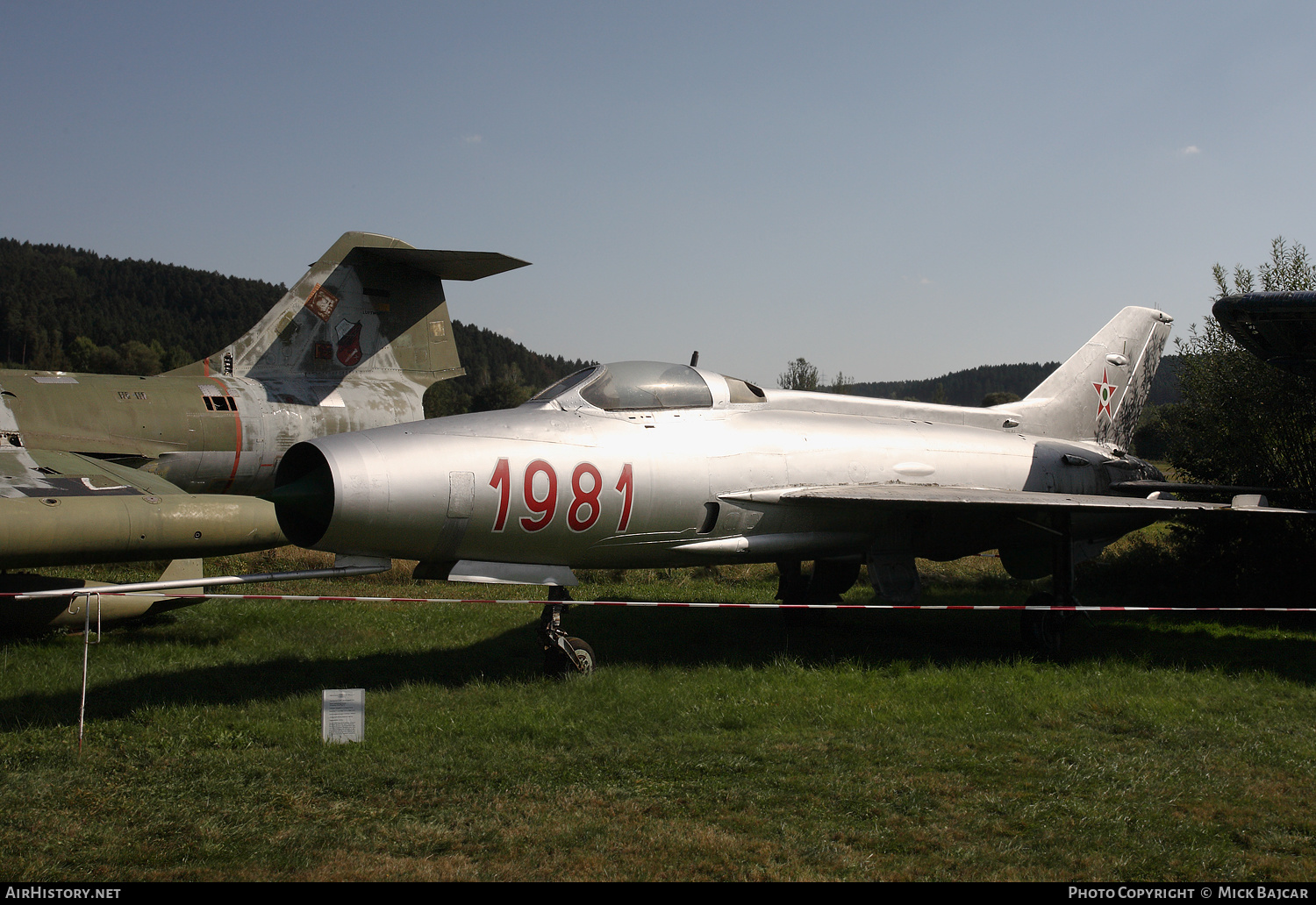 Aircraft Photo of 1981 | Mikoyan-Gurevich MiG-21F-13 | Hungary - Air Force | AirHistory.net #176131