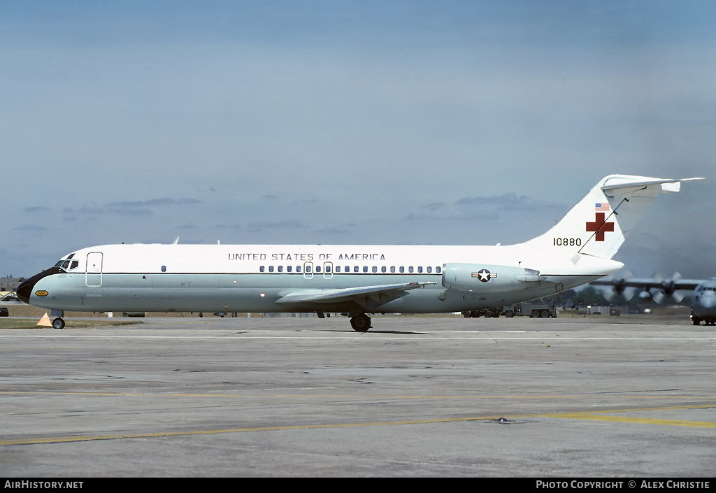Aircraft Photo of 71-0880 / 10880 | McDonnell Douglas C-9A Nightingale (DC-9-32CF) | USA - Air Force | AirHistory.net #176189