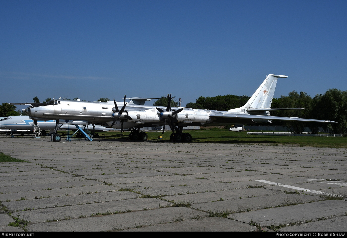 Aircraft Photo of 85 black | Tupolev Tu-142M | Soviet Union - Navy | AirHistory.net #176248