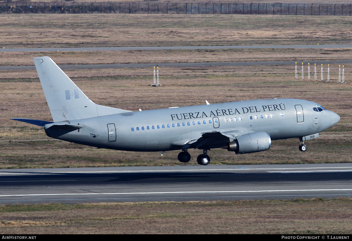 Aircraft Photo of 356 | Boeing 737-528 | Peru - Air Force | AirHistory.net #176379