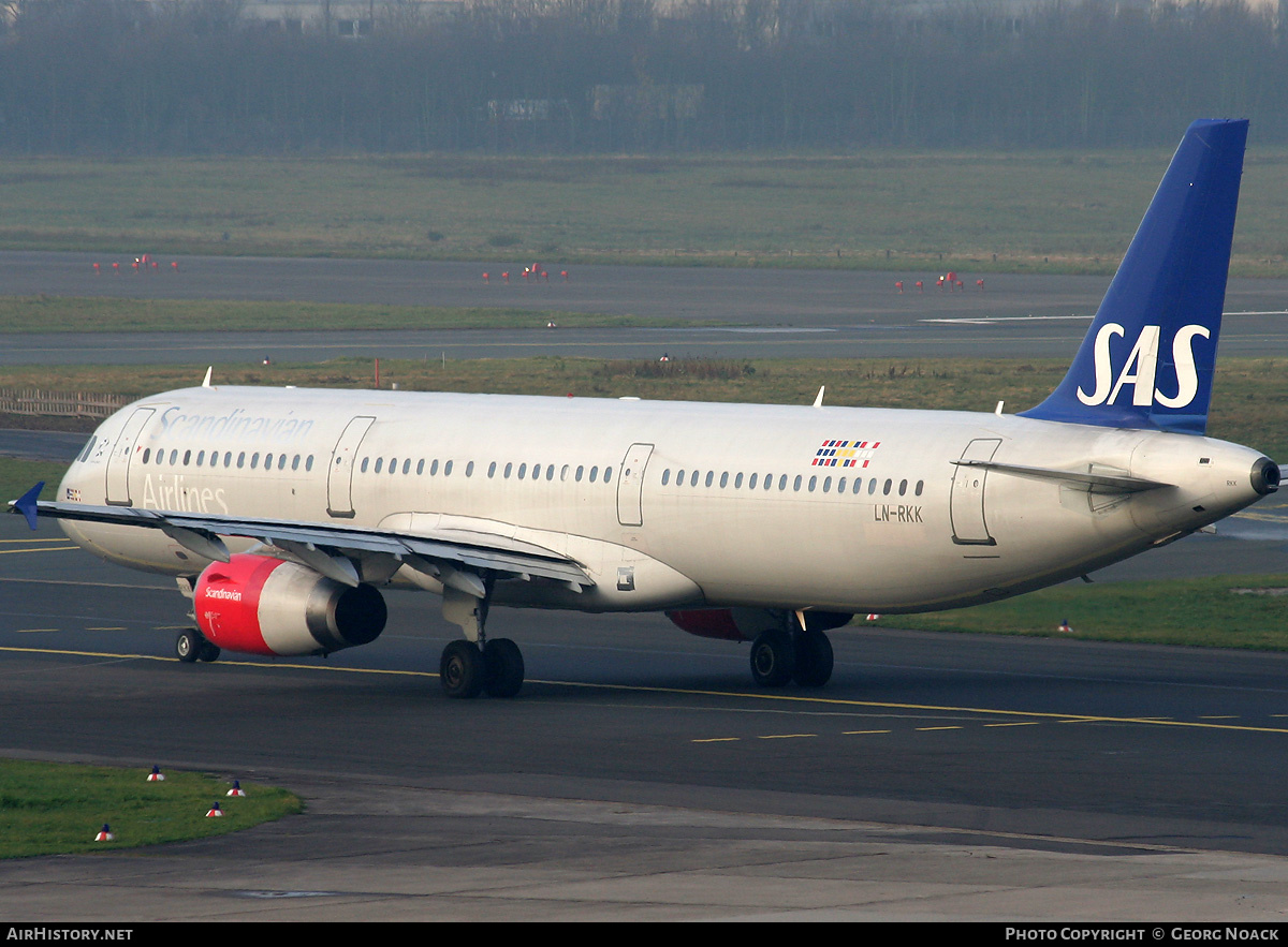 Aircraft Photo of LN-RKK | Airbus A321-232 | Scandinavian Airlines - SAS | AirHistory.net #176410