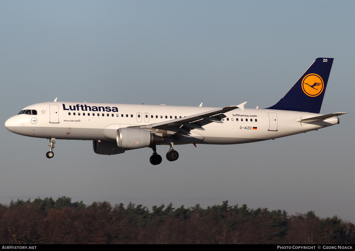 Aircraft Photo of D-AIZO | Airbus A320-214 | Lufthansa | AirHistory.net #176417