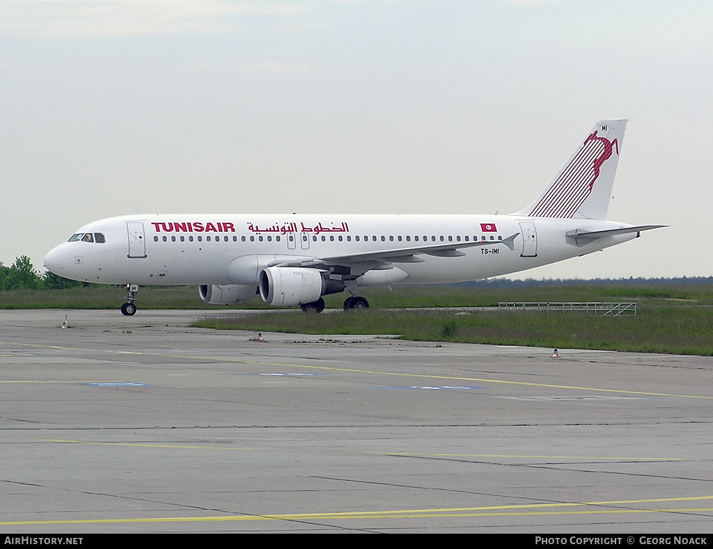 Aircraft Photo of TS-IMI | Airbus A320-211 | Tunisair | AirHistory.net #176430