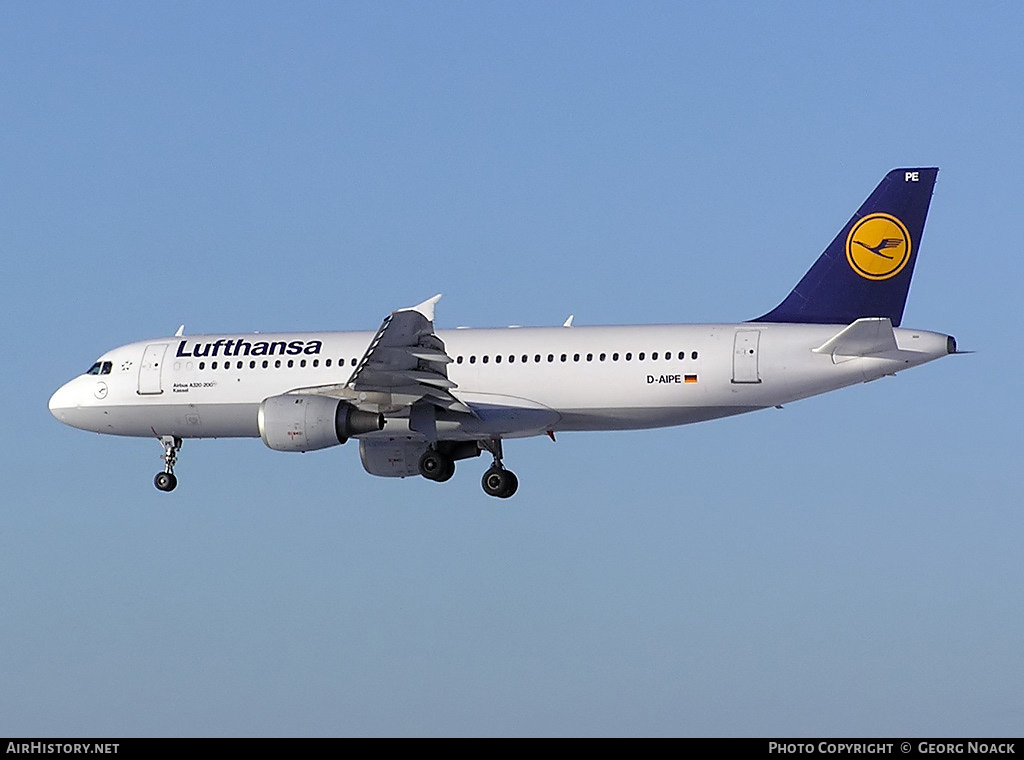 Aircraft Photo of D-AIPE | Airbus A320-211 | Lufthansa | AirHistory.net #176457