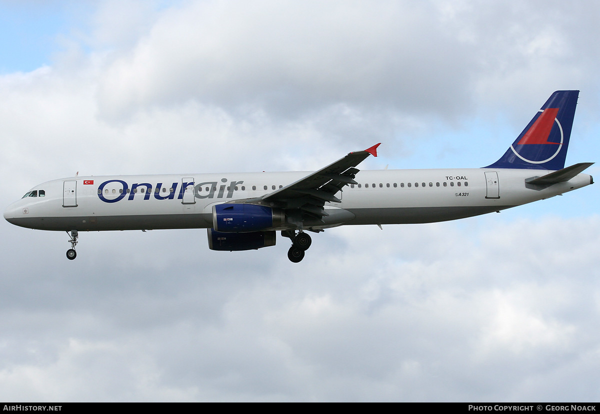 Aircraft Photo of TC-OAL | Airbus A321-231 | Onur Air | AirHistory.net #176463