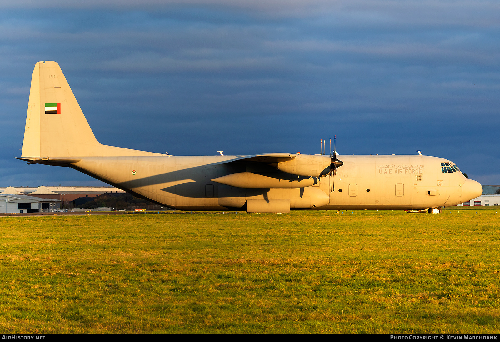 Aircraft Photo of 1217 | Lockheed L-100-30 Hercules (382G) | United Arab Emirates - Air Force | AirHistory.net #176860