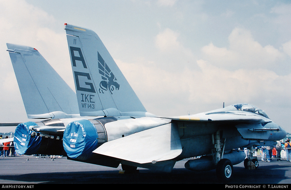 Aircraft Photo of 163220 | Grumman F-14B Tomcat | USA - Navy | AirHistory.net #176900