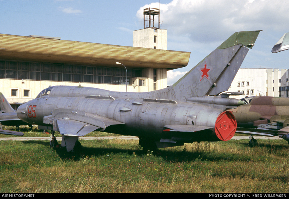 Aircraft Photo of 95 red | Sukhoi Su-17M3 | Russia - Air Force | AirHistory.net #176985