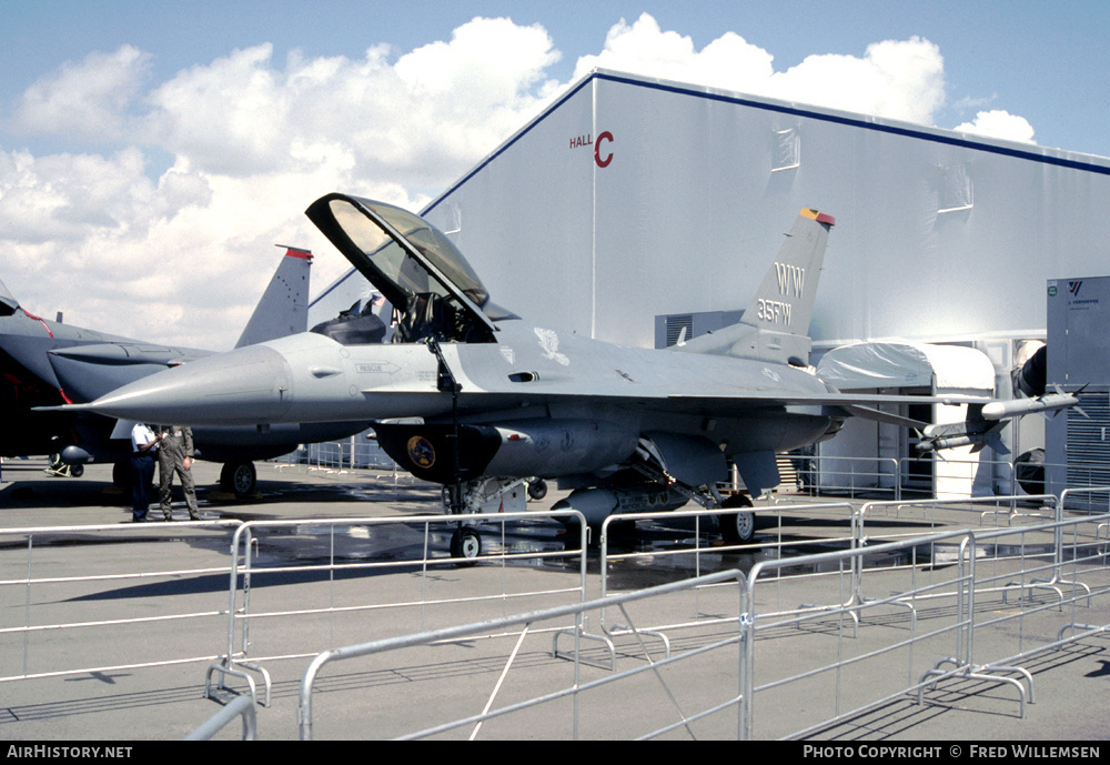 Aircraft Photo of 90-0802 / AF90-802 | General Dynamics F-16CJ Fighting Falcon | USA - Air Force | AirHistory.net #177015