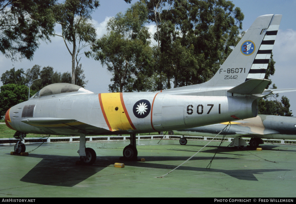 Aircraft Photo of F-86071 / 6071 | North American F-86F Sabre | Taiwan - Air Force | AirHistory.net #177065