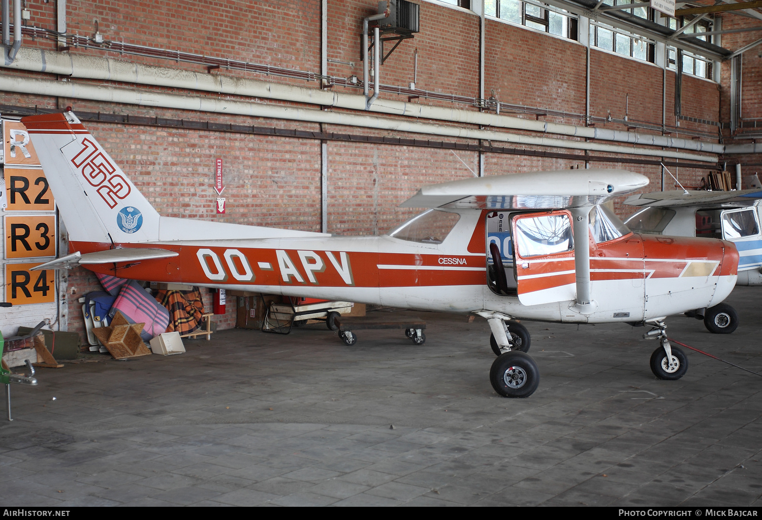 Aircraft Photo of OO-APV | Cessna 152 | AirHistory.net #177066