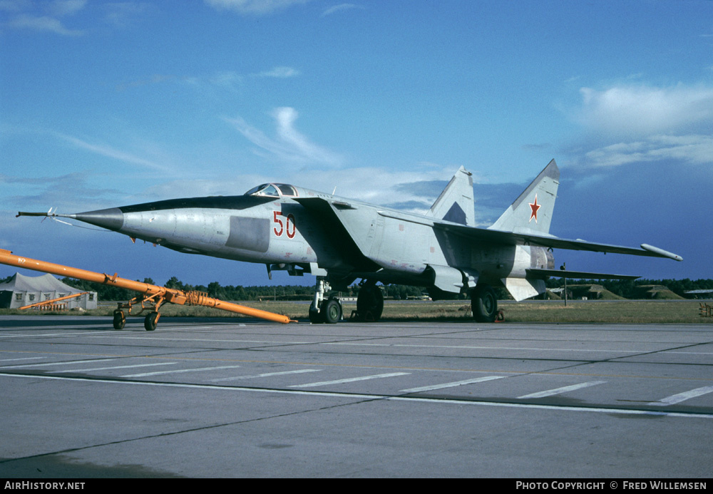 Aircraft Photo of 50 red | Mikoyan-Gurevich MiG-25RBK | Russia - Air Force | AirHistory.net #177113