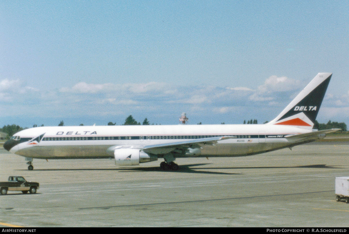 Aircraft Photo of N122DL | Boeing 767-332 | Delta Air Lines | AirHistory.net #177322