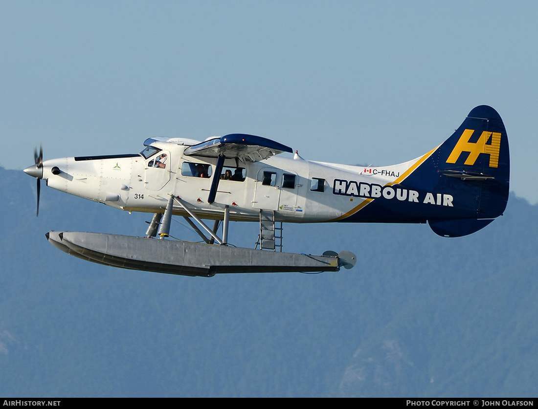 Aircraft Photo of C-FHAJ | Vazar DHC-3T Turbine Otter | Harbour Air | AirHistory.net #177358