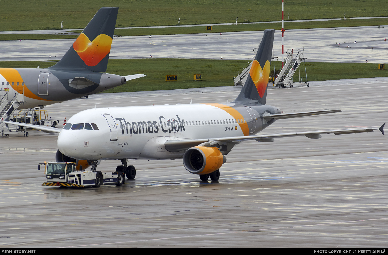 Aircraft Photo of EC-MVH | Airbus A320-214 | Thomas Cook Airlines | AirHistory.net #177599