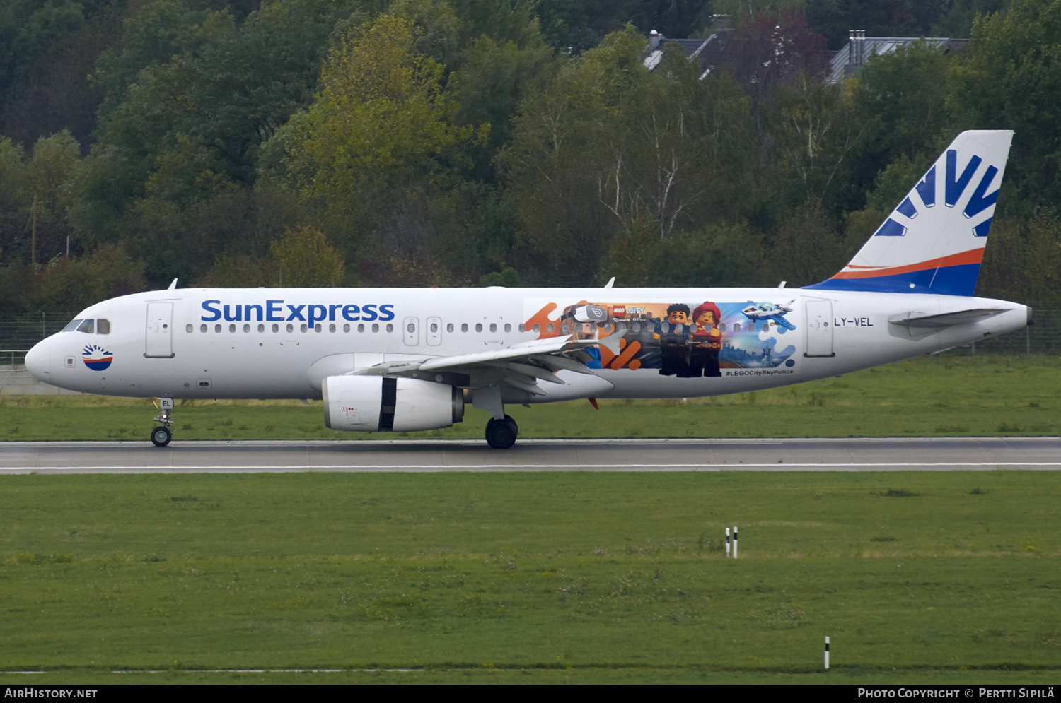 Aircraft Photo of LY-VEL | Airbus A320-232 | SunExpress | AirHistory.net #177654