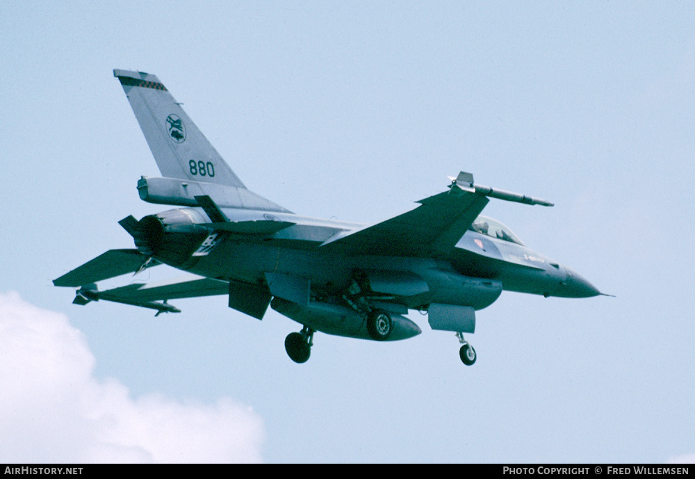 Aircraft Photo of 880 | General Dynamics F-16A Fighting Falcon | Singapore - Air Force | AirHistory.net #177734