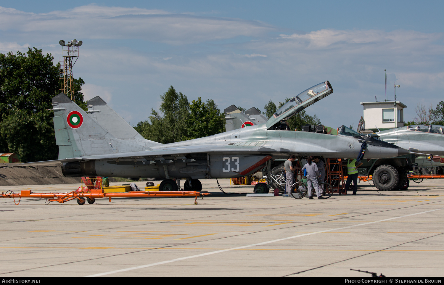 Aircraft Photo of 33 | Mikoyan-Gurevich MiG-29UB (9-51) | Bulgaria - Air Force | AirHistory.net #177975