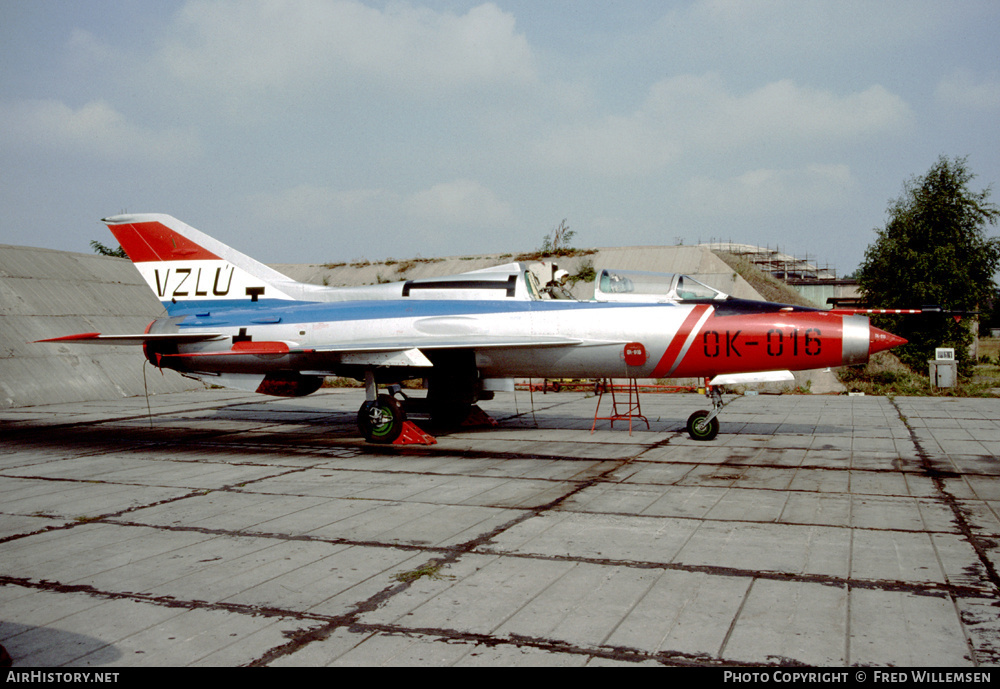 Aircraft Photo of OK-016 | Mikoyan-Gurevich MiG-21U-400 | Czechoslovakia - Air Force | AirHistory.net #178065