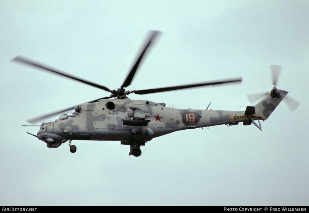 Aircraft Photo of 19 yellow | Mil Mi-24V | Russia - Air Force | AirHistory.net #178121