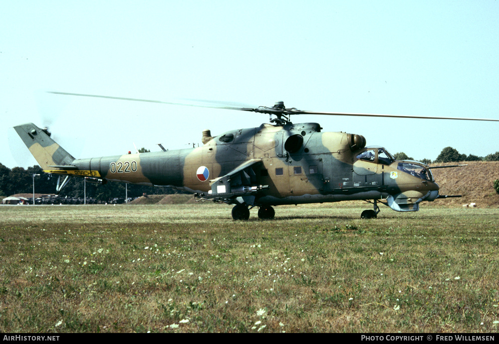 Aircraft Photo of 0220 | Mil Mi-24D | Czechoslovakia - Air Force | AirHistory.net #178186