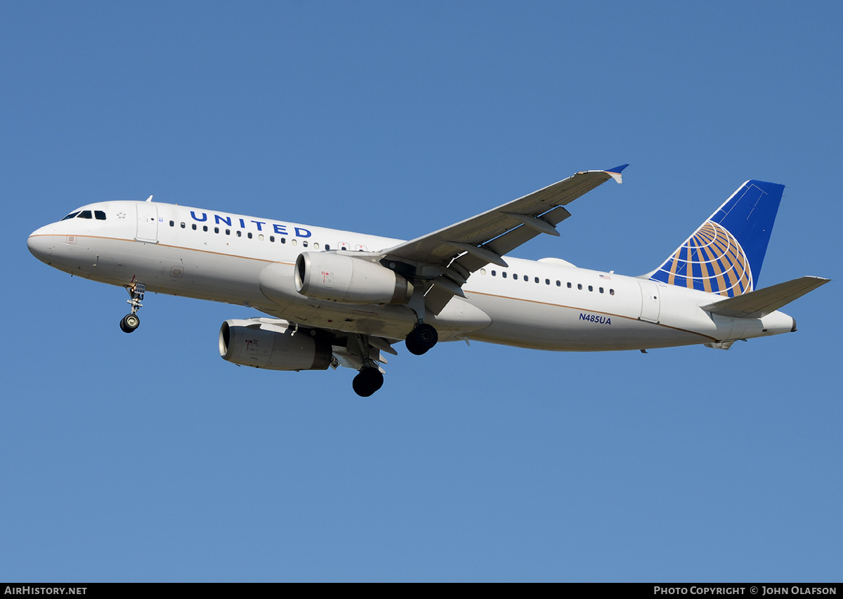 Aircraft Photo of N485UA | Airbus A320-232 | United Airlines | AirHistory.net #178329