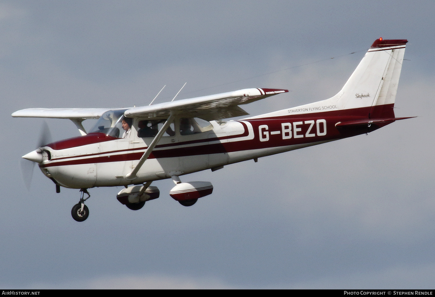 Aircraft Photo of G-BEZO | Reims F172M Skyhawk | SFS - Staverton Flying School | AirHistory.net #178344