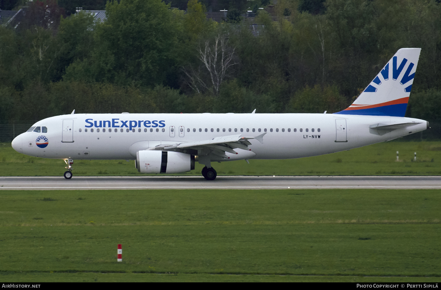 Aircraft Photo of LY-NVW | Airbus A320-232 | SunExpress | AirHistory.net #178345