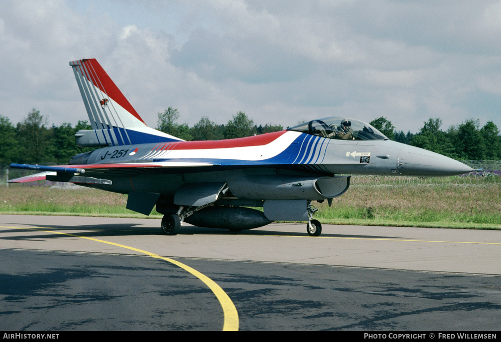 Aircraft Photo of J-251 | General Dynamics F-16A Fighting Falcon | Netherlands - Air Force | AirHistory.net #178448