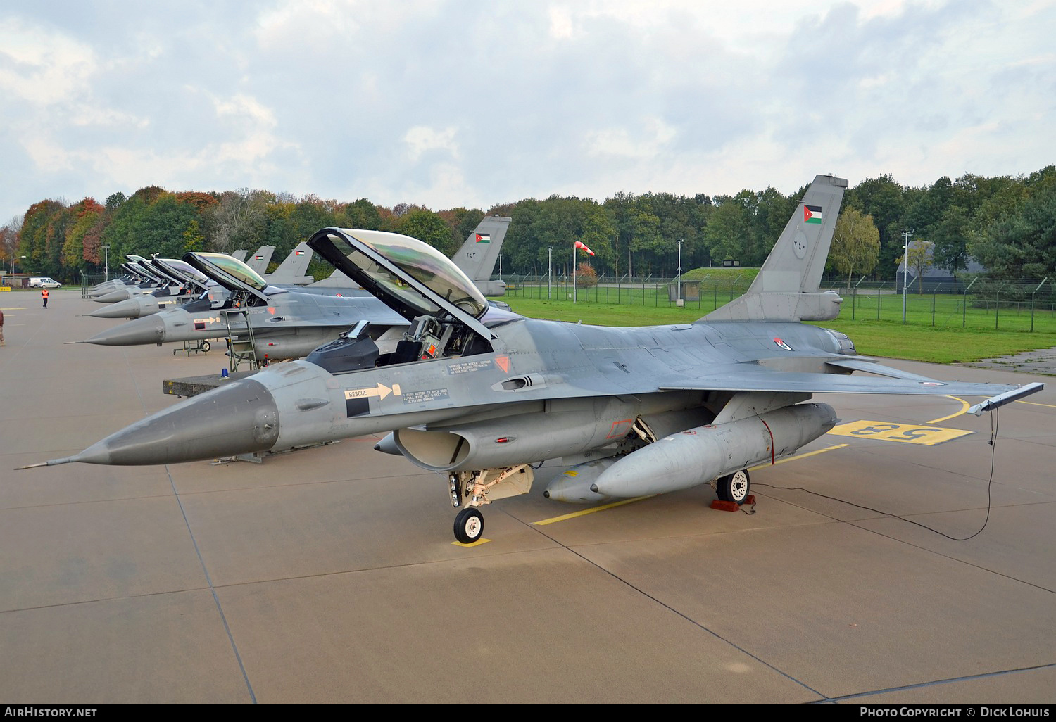 Aircraft Photo of 240 | General Dynamics F-16AM Fighting Falcon | Jordan - Air Force | AirHistory.net #178547