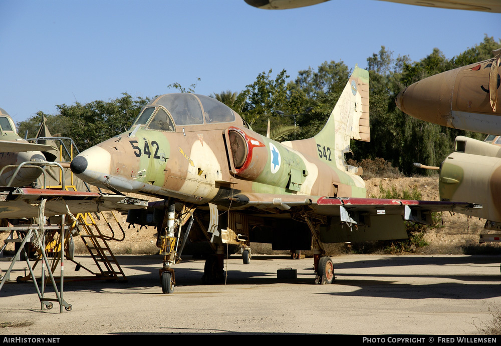 Aircraft Photo of 542 | McDonnell Douglas TA-4H Skyhawk (Aa-it) | Israel - Air Force | AirHistory.net #178555