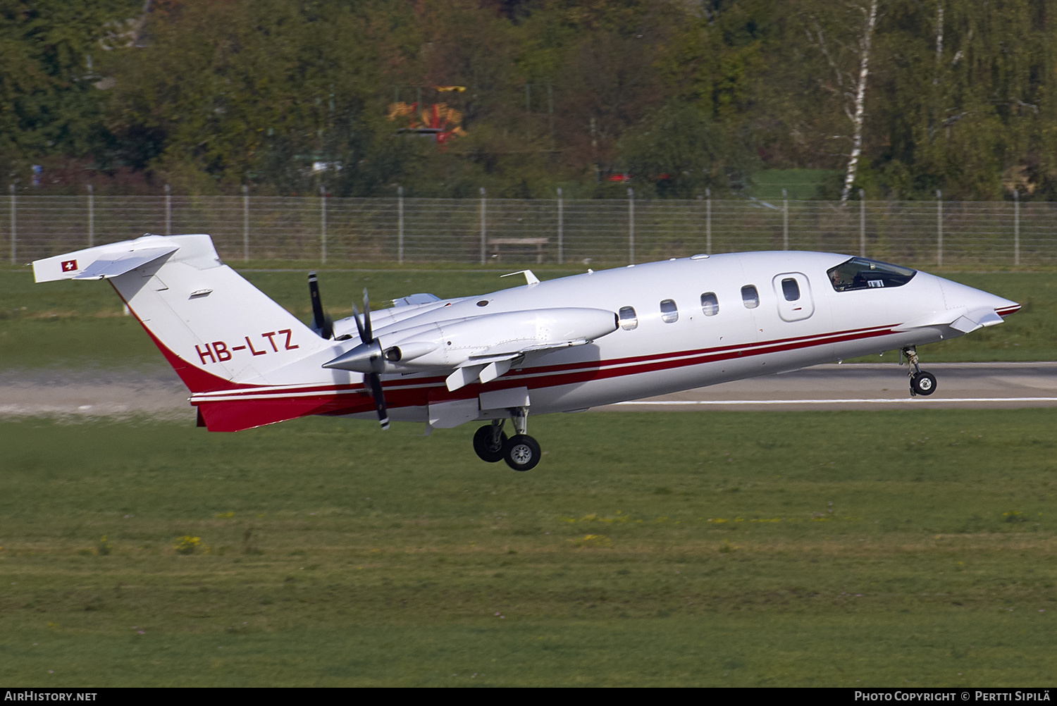 Aircraft Photo of HB-LTZ | Piaggio P-180 Avanti | AirHistory.net #178619