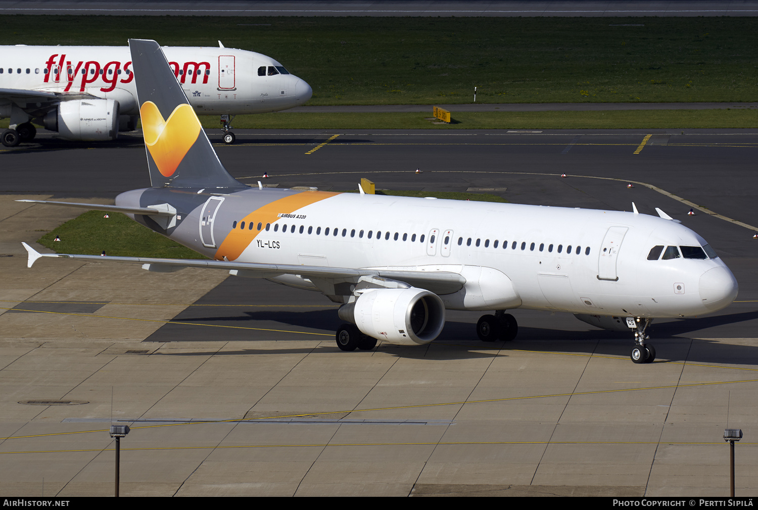 Aircraft Photo of YL-LCS | Airbus A320-214 | AirHistory.net #178829