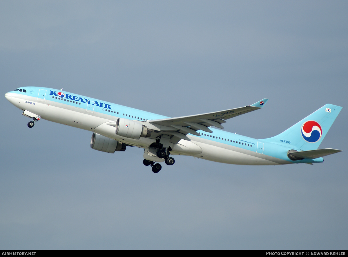 Aircraft Photo of HL7552 | Airbus A330-223 | Korean Air | AirHistory.net #179034