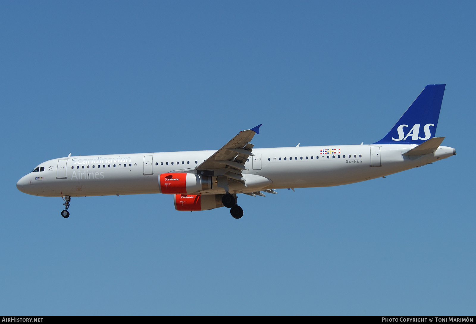 Aircraft Photo of SE-REG | Airbus A321-232 | Scandinavian Airlines - SAS | AirHistory.net #179332