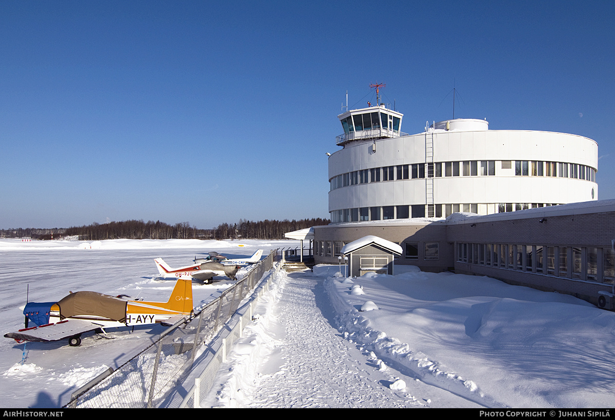 Airport photo of Helsinki - Malmi (EFHF / HEM) in Finland | AirHistory.net #179426