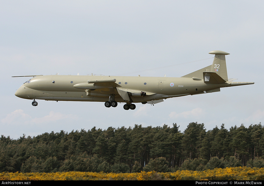 Aircraft Photo of XV232 | Hawker Siddeley HS-801 Nimrod MR.2P | UK - Air Force | AirHistory.net #179478