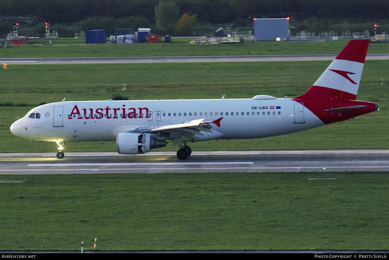 Aircraft Photo of OE-LBX | Airbus A320-214 | Austrian Airlines | AirHistory.net #179635