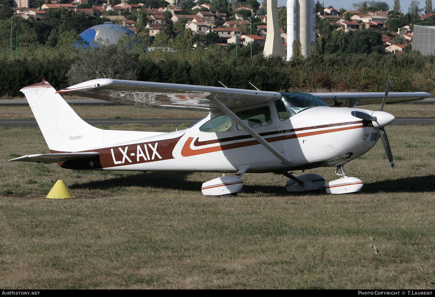 Aircraft Photo of LX-AIX | Cessna 182Q Skylane II | AirHistory.net #179675