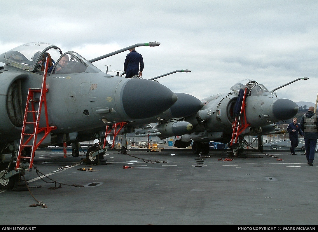 Aircraft Photo of ZD579 | British Aerospace Sea Harrier FA2 | UK - Navy | AirHistory.net #179796