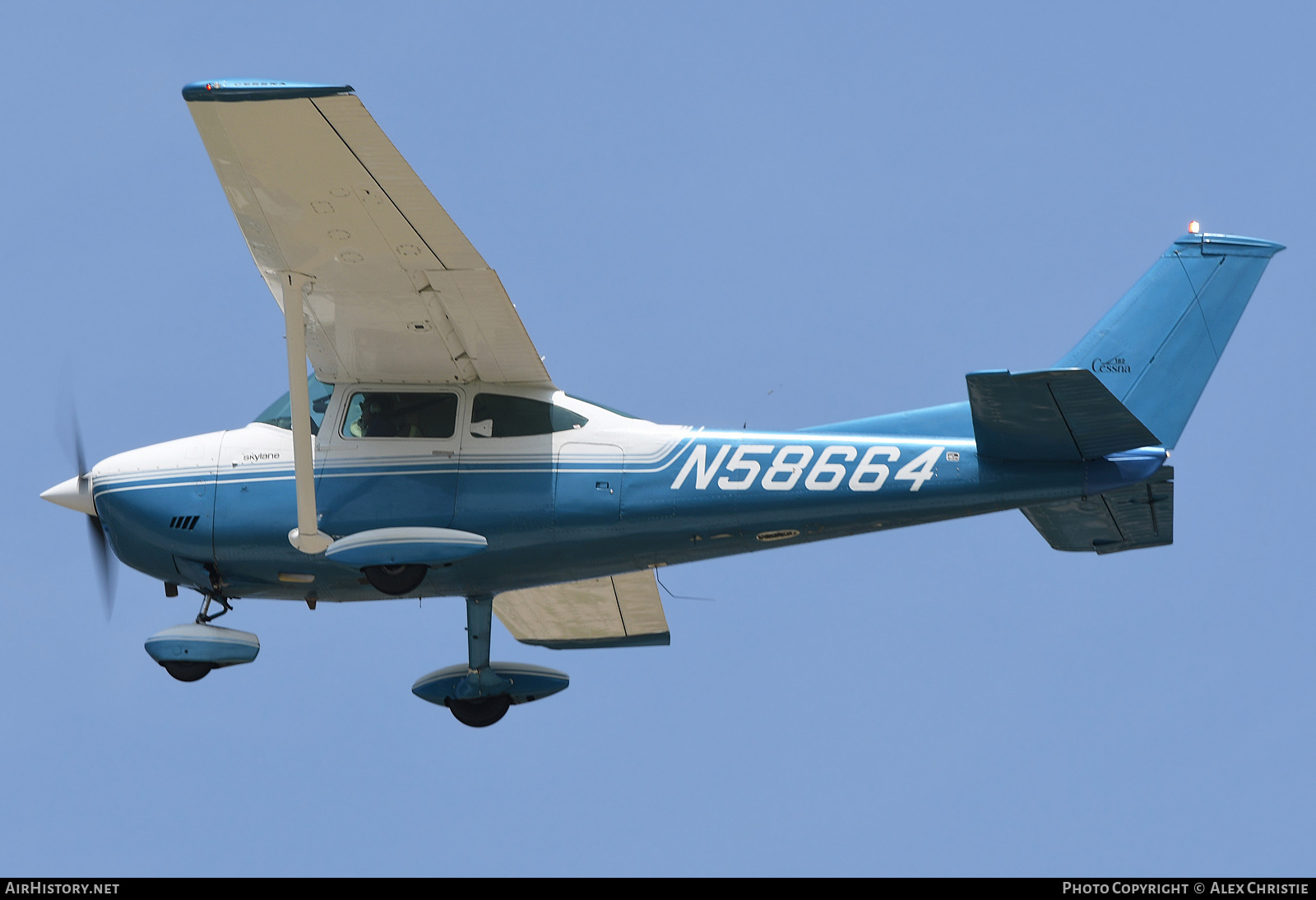 Aircraft Photo of N58664 | Cessna 182P Skylane | AirHistory.net #179975