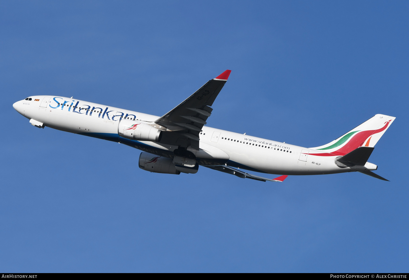 Aircraft Photo of 4R-ALP | Airbus A330-343 | SriLankan Airlines | AirHistory.net #180012