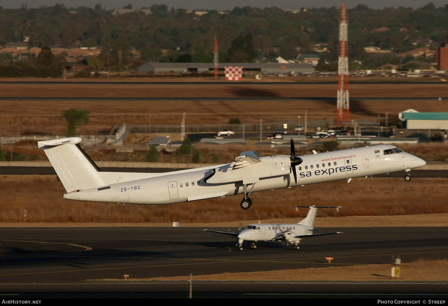 Aircraft Photo of ZS-YBZ | Bombardier DHC-8-402 Dash 8 | South African Express Airways - SA Express | AirHistory.net #180065