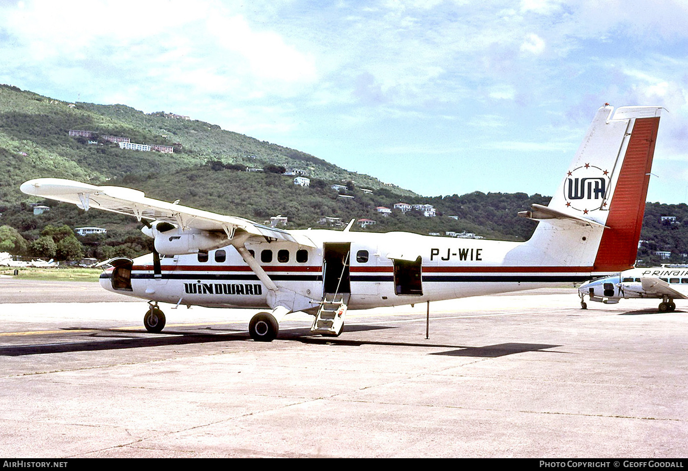 Aircraft Photo of PJ-WIE | De Havilland Canada DHC-6-300 Twin Otter | Winair - Windward Islands Airways | AirHistory.net #180091