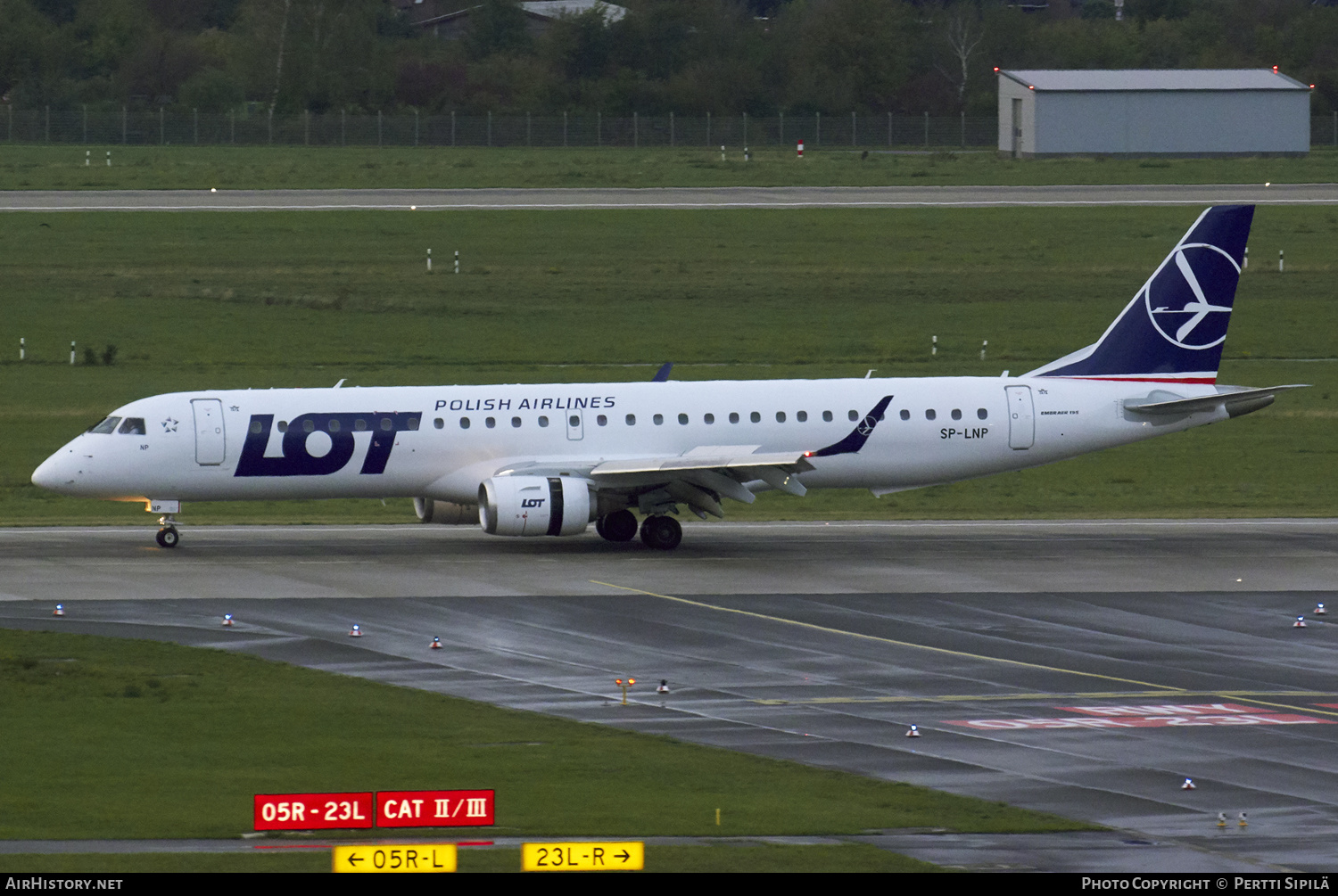 Aircraft Photo of SP-LNP | Embraer 195LR (ERJ-190-200LR) | LOT Polish Airlines - Polskie Linie Lotnicze | AirHistory.net #180213