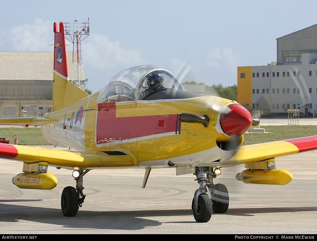 Aircraft Photo of L-11 | Pilatus PC-7 | Netherlands - Air Force | AirHistory.net #180262