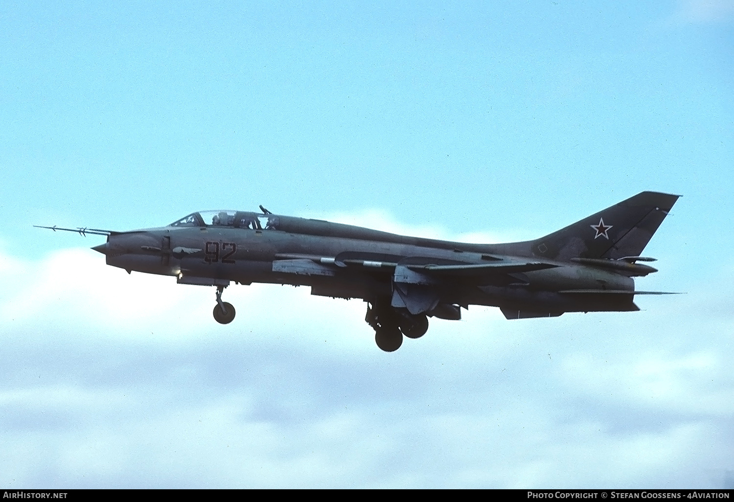 Aircraft Photo of 92 red | Sukhoi Su-17UM3 | Soviet Union - Air Force | AirHistory.net #180319