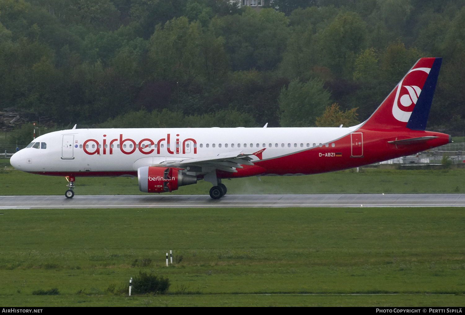 Aircraft Photo of D-ABZI | Airbus A320-216 | Air Berlin | AirHistory.net #180362