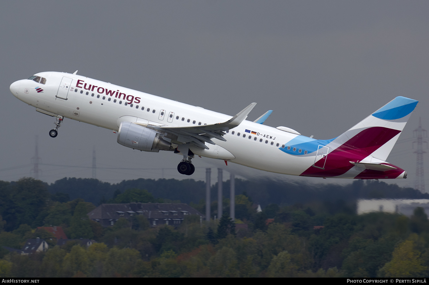 Aircraft Photo of D-AEWJ | Airbus A320-214 | Eurowings | AirHistory.net #180368