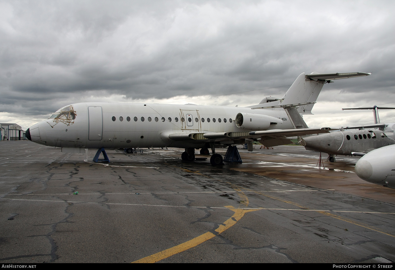 Aircraft Photo of V5-KEA | Fokker F28-3000 Fellowship | AirHistory.net #180401